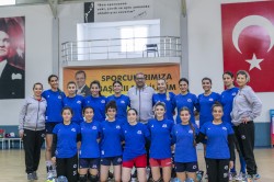 BÜYÜKŞEHİR KADIN HENTBOL TAKIMI MÜCADELEYE HAZIR