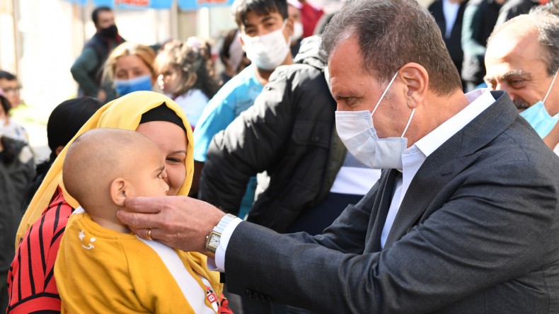 ESNAFTAN BAŞKAN SEÇER’E ‘HİZMET’ TEŞEKKÜRÜ