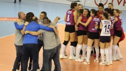 BÜYÜKŞEHİR KADIN VOLEYBOL TAKIMI PLAY-OFF’U GARANTİLEDİ
