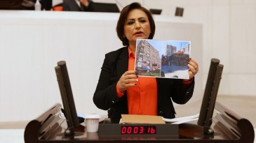 MÜZEYYEN ŞEVKİN: DEPREMZEDE VATANDAŞA BİR DARBE DE DASK VE SİGORTA ŞİRKETLERİNDEN!