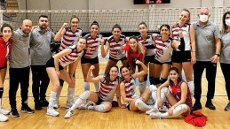 BÜYÜKŞEHİR GSK KADIN VOLEYBOL TAKIMI PLAY-OFF’A HAZIRLANIYOR