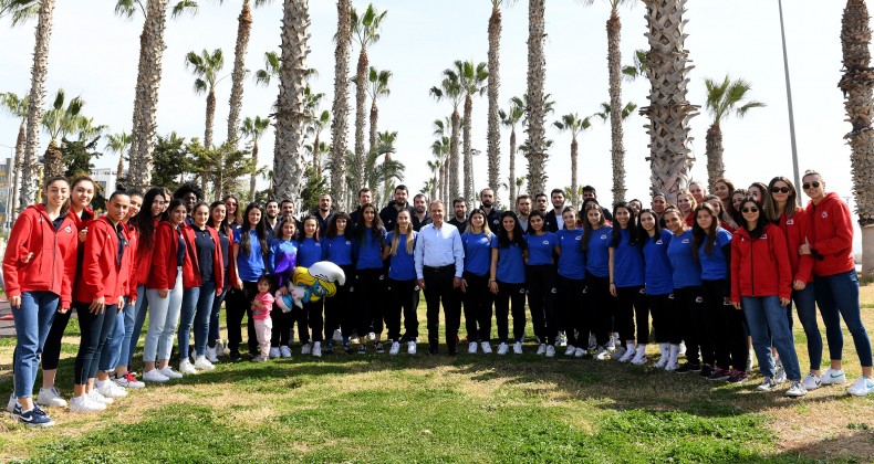 SEÇER, SPORCULARLA BİR ARAYA GELDİ
