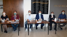DİŞ HEKİMLERİ SAĞLIK HAFTASINDA SAĞLIKLI İLETİŞİMİ KONUŞTU