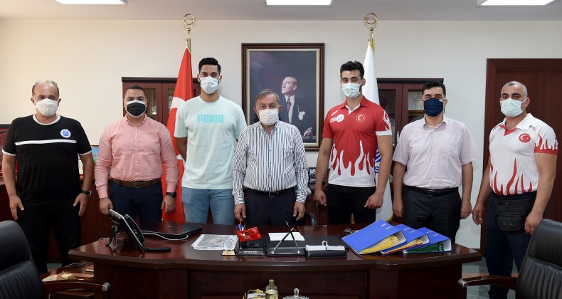 DÜNYA ŞAMPİYONU SEYHAN BELEDİYESPOR’DA