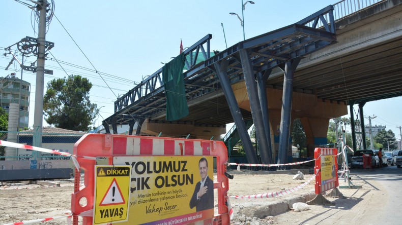 BÜYÜKŞEHİR, SUNAY ATİLLA ÜST GEÇİTİ’Nİ YENİLİYOR