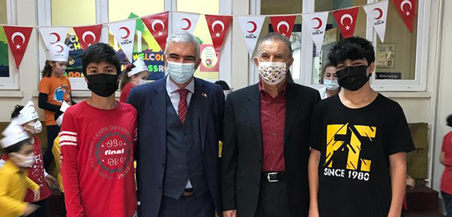 KIZILAY DOSTU OKULDAN KAN BAĞIŞI