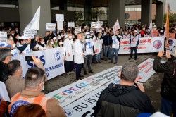 HEKİMLER İŞ BIRAKTI, VATANDAŞ HASTANEYE GİTMEDİ…