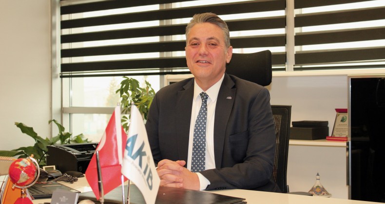 İHRACAT 6 AYDA 4 MİLYAR DOLARI AŞTI