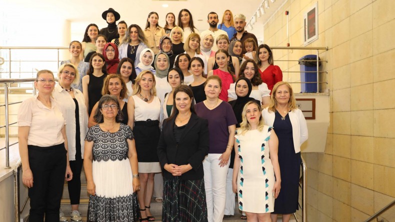 ÇÜ GÜZEL SANATLAR FAKÜLTESİ ÖĞRENCİLERİNDEN YIL SONU MEZUNİYET SERGİSİ