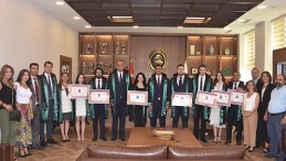 TÖRENLE AVUKATLIK MESLEĞİNE ADIM ATTILAR