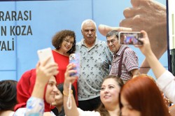ADANA ALTIN KOZA SİNEMANIN DEV İSİMLERİNİ AĞIRLADI