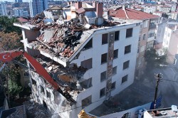 İSTANBUL YENİLENİYOR…