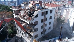 İSTANBUL YENİLENİYOR…