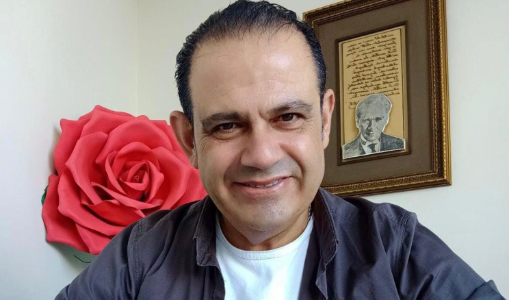 “DAL DEĞİLSEN, YAPRAĞINDA YOKTUR BU HAYATTA”- Mümtaz Yurdaer yazdı