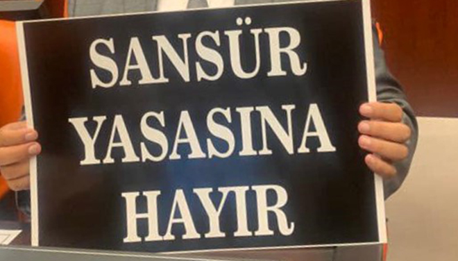 ÖMER FETHİ GÜRER SERT ÇIKTI : SANSÜR YASASI KABUL EDİLEMEZ