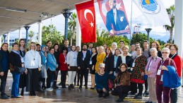 KADINLARIN EMEKLERİ STANTLARDAN DİJİTAL DÜNYAYA TAŞINIYOR