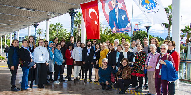 KADINLARIN EMEKLERİ STANTLARDAN DİJİTAL DÜNYAYA TAŞINIYOR