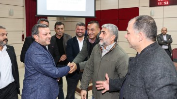 YÜREĞİR BELEDİYESİ İŞÇİLERİNE YÜZDE 70 ZAM YAPILDI