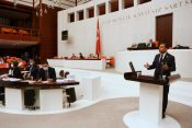 İKTİDAR, ÜLKEYİ BORÇ BATAĞINA SAPLADI