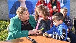 BAŞKAN ERDEM, KÖYLÜ VATANDAŞLARI UNUTMADI