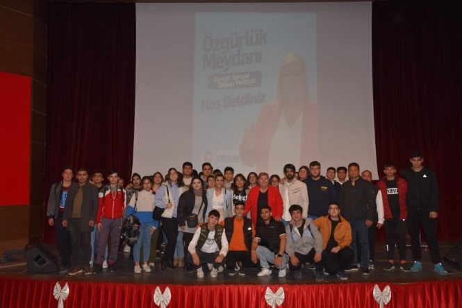 GENÇLER SORDU, BAŞKAN ERDEM YANITLADI