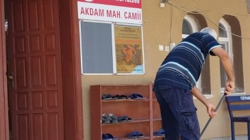 CEYHAN’DA TEMİZLİK SEFERBERLİĞİ