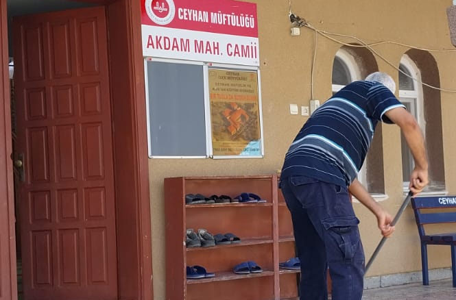 CEYHAN’DA TEMİZLİK SEFERBERLİĞİ