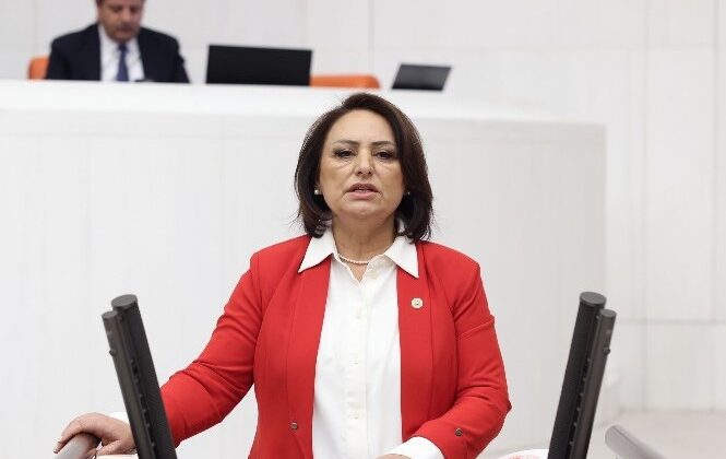 KÜÇÜK ÜRETİCİ VE TEDARİLÇİ ZİNCİR MARKETLERE KARŞI EZDİRİLİYOR