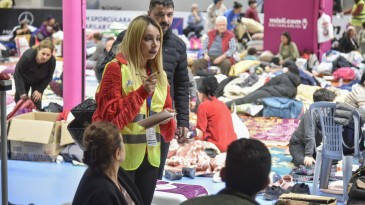 DEPREMZEDE VATANDAŞLARA PSİKOLOJİK DESTEK