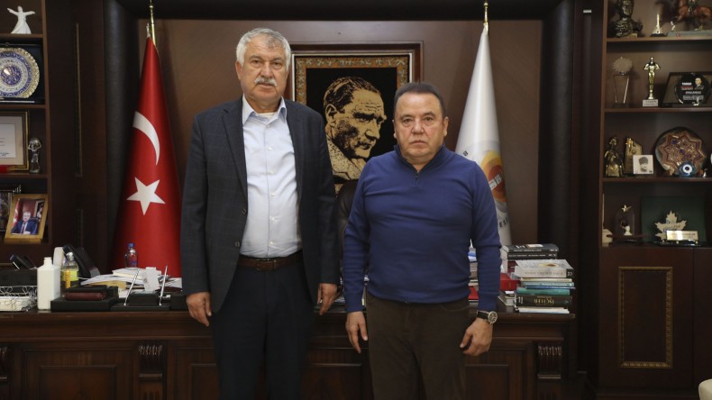 ZEYDAN KARALAR VE MUHİTTİN BÖCEK, DEPREMZEDELER İÇİN GÖRÜŞTÜ