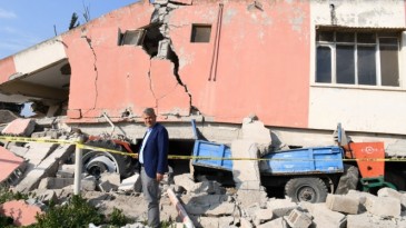 “SALGINDA MASKE, DEPREMDE ÇADIR VEREMEDİLER”