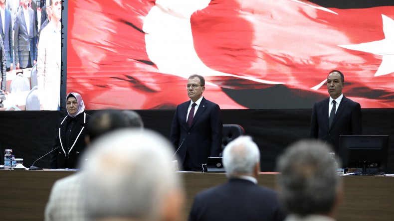 “CEZA YAZMAK, RUHSATSIZ İNŞAATI YASAL HALE GETİRMEZ”