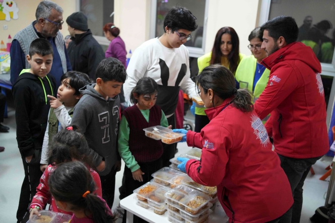 BÜYÜKŞEHİR BÜTÜN OLANAKLARI VE ORGANİZASYON GÜCÜ İLE VATANDAŞIN YANINDA