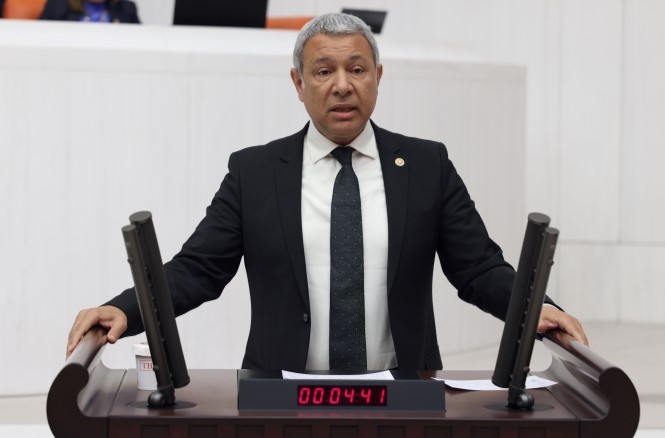 İKTİDAR DEPREMZEDESİNE ÇAY VE ŞEKER DAHİ VEREMİYOR