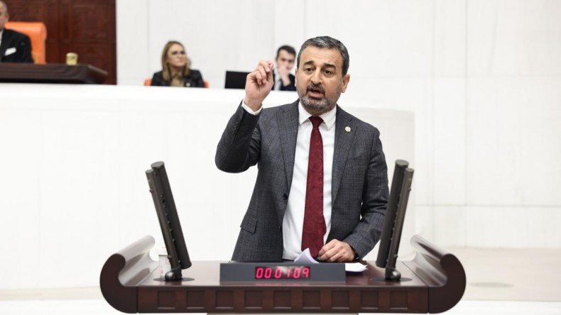 ‘İHALELERİN HANGİ ŞİRKETE GİDECEĞİ BİLE BELLİ’