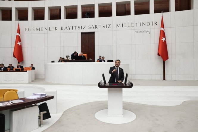 CHP’Lİ BULUT: DEPREM BÖLGESİNDEKİ SAĞLIK HİZMETLERİ AYAĞA KALDIRILMALI