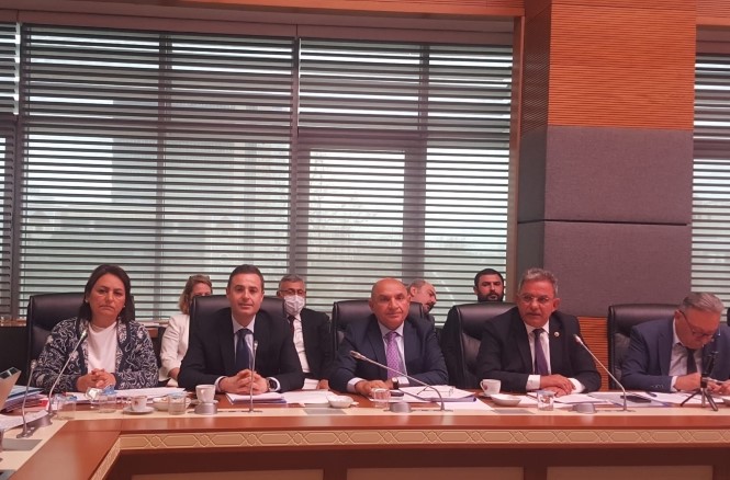 “BOTAŞ PARÇALANIYOR , EPDK’NİN BAĞIMSIZLIĞI ORTADAN KALKIYOR”