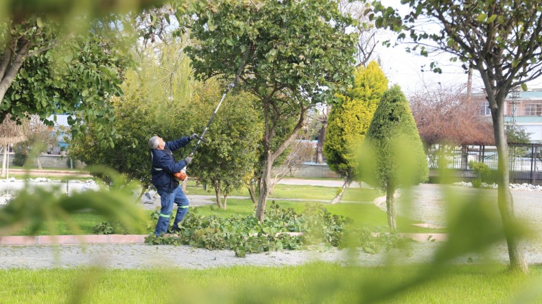YÜREĞİR’DE 40 GÜN 40 MAHALLEDE BAHAR TEMİZLİĞİ