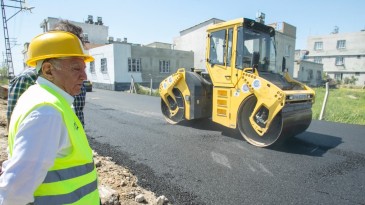 SEYHAN’DA ASFALT HAMLESİ SÜRÜYOR