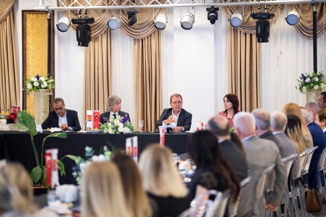 BAŞKAN SEÇER, TURİZM İŞLETMECİLERİYLE BULUŞTU