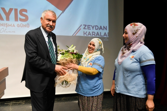 “BARIŞ, DEMOKRASİ, SÖMÜRÜSÜZ GÜNLER VE GÜVENLİ GELECEK İÇİN 1 MAYIS!”