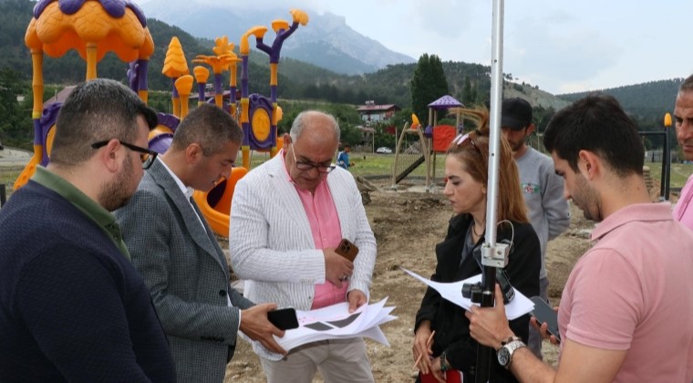 POZANTI’NIN EN BÜYÜĞÜ OLACAK OLAN “GÖKBEZ PARKI” ŞEKİL ALMAYA BAŞLADI