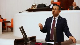 CHP’Lİ BULUT: İLAÇ KRİZİ KAPIMIZI ÇALIYOR!