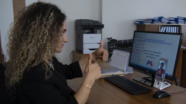 BÜYÜKŞEHİR’DEN ENGELLERİ AŞAN DESTEK HATTI