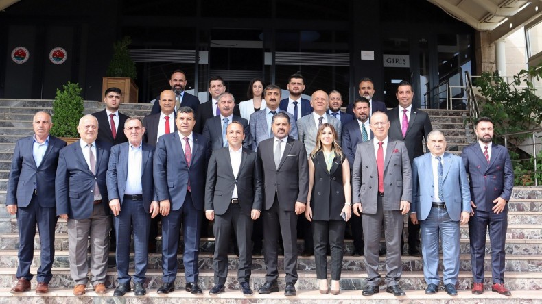 “TARİHİ BİR FIRSATIN EŞİĞİNDEYİZ”