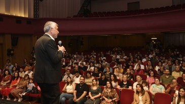 ZEYDAN KARALAR KALİTELİ VE ÇAĞDAŞ EĞİTİMİN ÖNEMİNE DEĞİNDİ