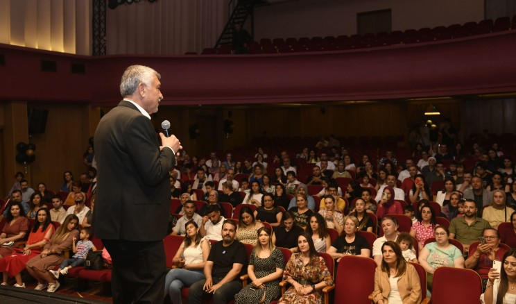 ZEYDAN KARALAR KALİTELİ VE ÇAĞDAŞ EĞİTİMİN ÖNEMİNE DEĞİNDİ