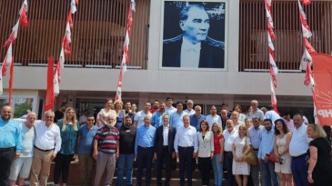 “HERKES GİDER CHP KALIR”