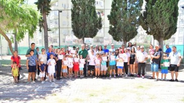 GENÇ TENİSÇİLER SERTİFİKALARINI ALDI