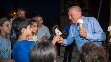 SEYHAN’DA “DONDURMA KEBAP” ŞOVU